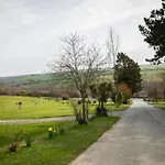 The Vacation, Cozy Static Caravan In Newquay